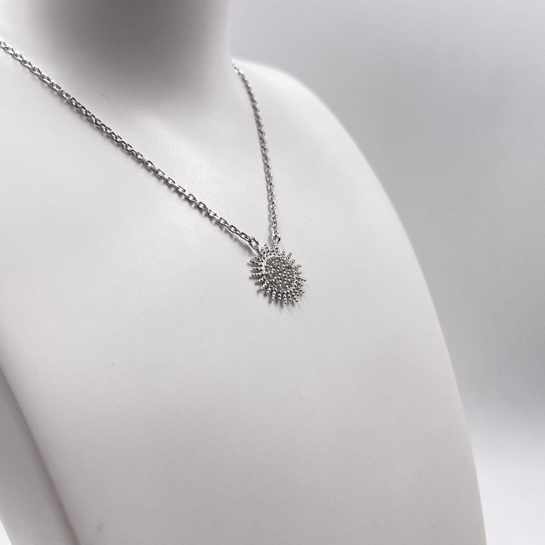 Collier argent et oxydes